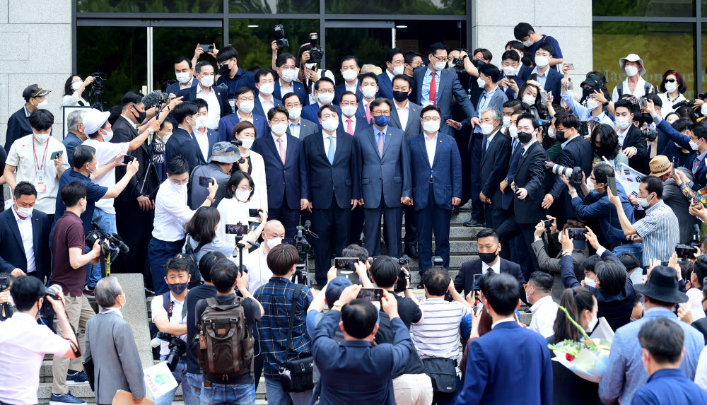 윤석열 전 검찰총장, 대선 출마 선언