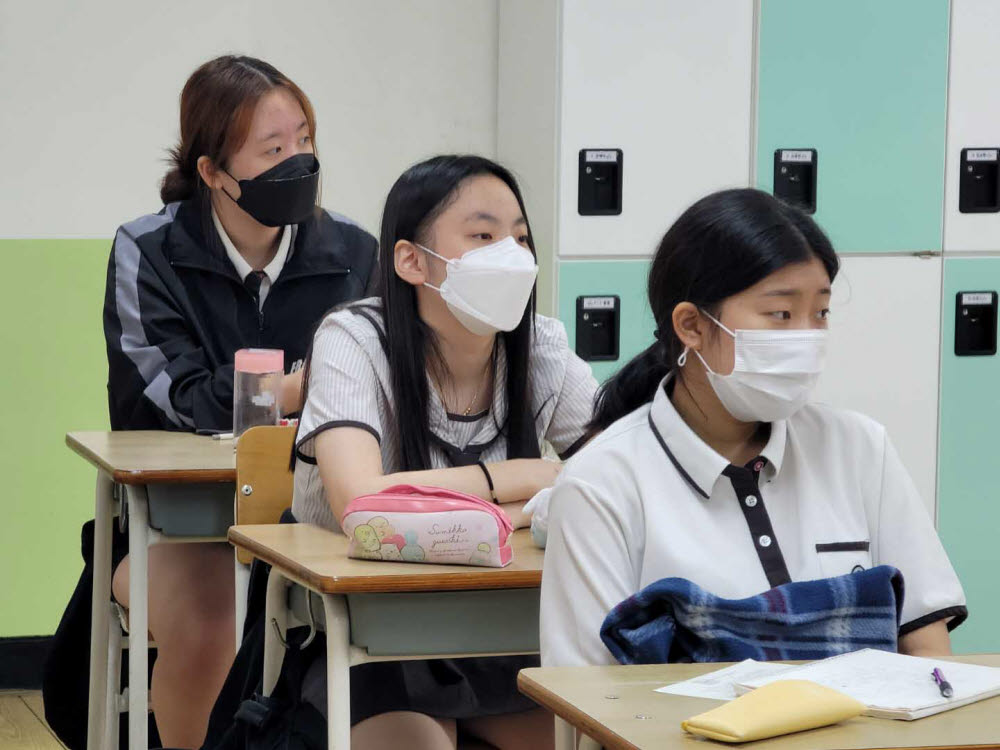 [꿈을 향한 교육]전자신문, 문학정보고 '2021년 중소기업 이해연수', '취업역량강화 연수' 교육 실시