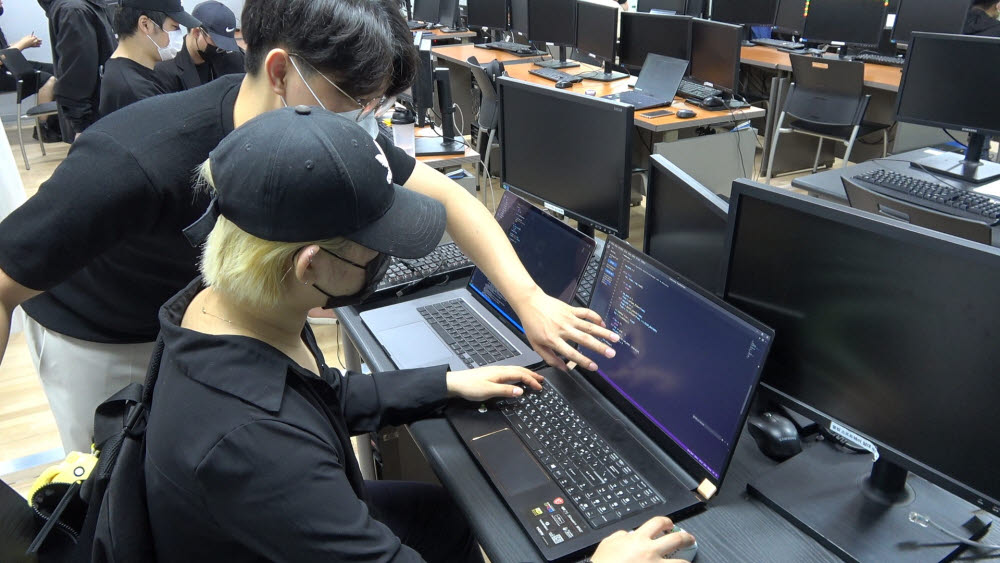 기초학기 멘토링 프로그램 모습.