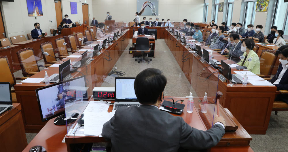 인앱결제 강제 금지법이 지난 7월 20일 국회 과학기술정보방송통신위원회를 통과했다.