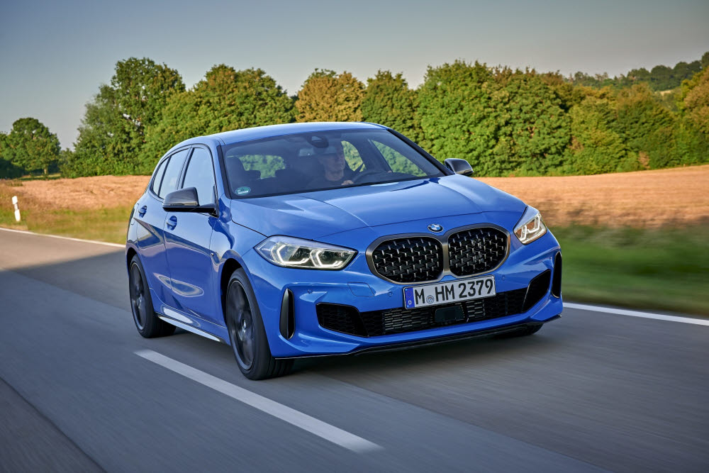 BMW M 퍼포먼스 모델 M135i xDrive.