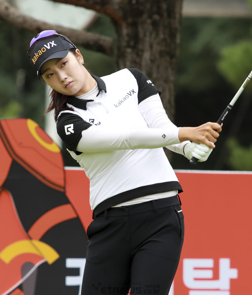 [포토]한진선, 머리는 고정하고