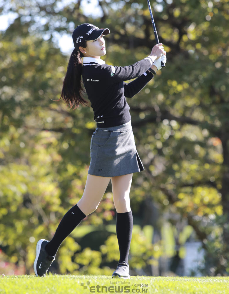 [포토]정지유, 모델의 티샷이에요