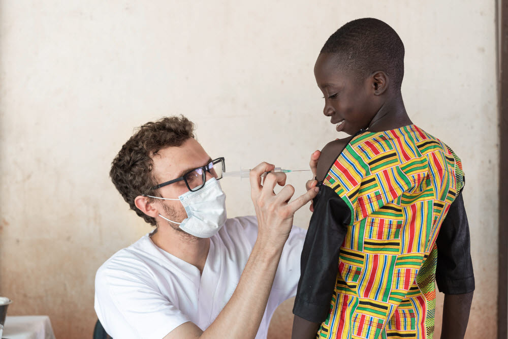 매년 5세 미만의 아프리카 어린이 26만여명이 말라리아로 사망한다. 이번에 승인된 백신은 예방률은 낮지만, 치료제와 병행할 경우 말라리아로부터 보호받는 어린이들이 높아질 것으로 전망된다. (출처: shutterstock)