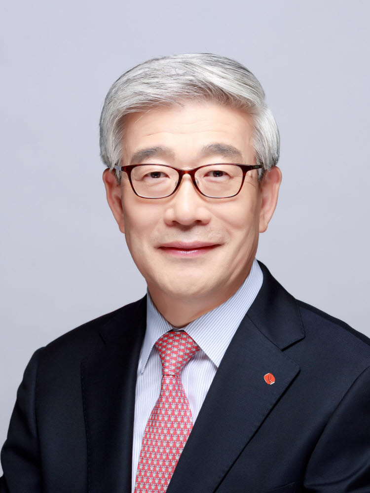 송용덕 롯데지주 대표이사 부회장(개교 67주년 HUFS Award 수상자)