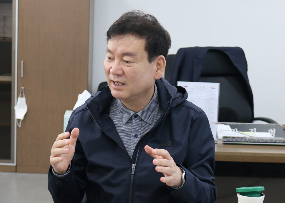 "지·산·학 연계 강화로 산학협력 성공 모델 만들 것" 김형균 부산테크노파크 원장