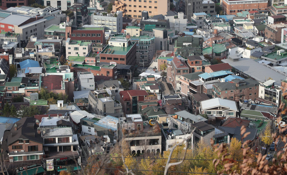 서울 남산에서 바라본 시내 아파트, 주택가 모습.(사진=연합뉴스)