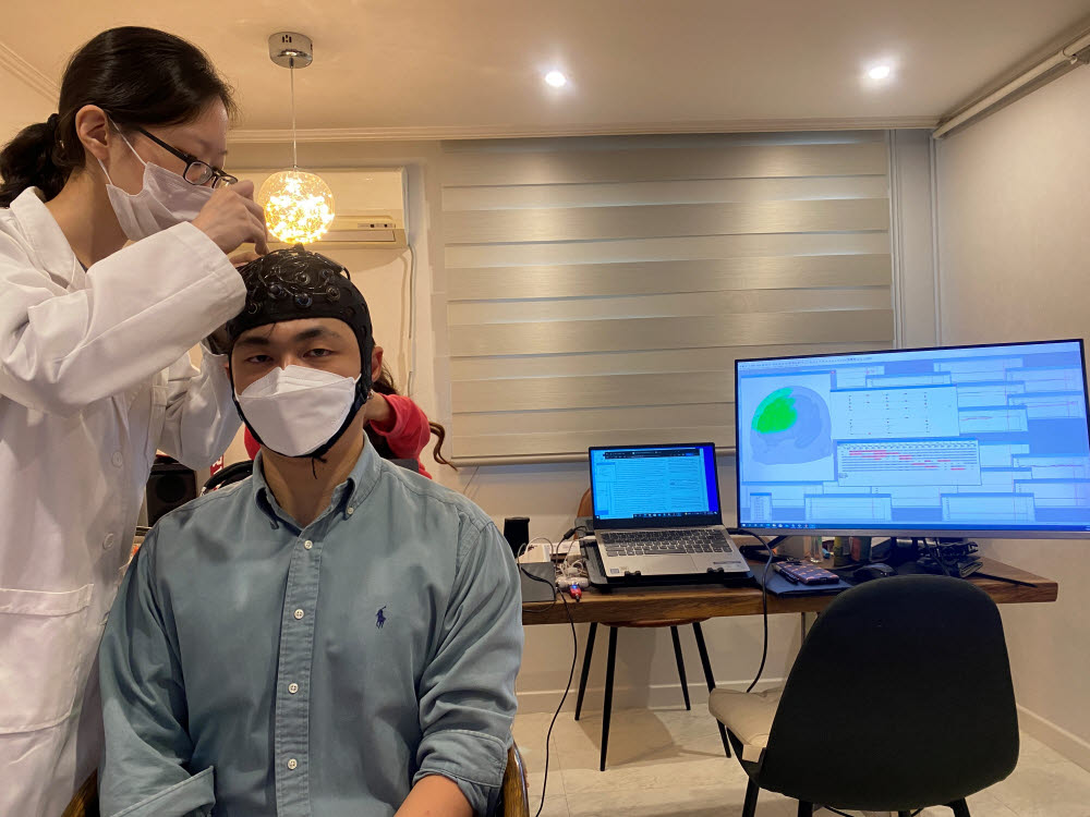 액티브레인이 메타버스 기술을 접목한 치매 디지털치료제 개발 중이다. 사진=전자신문DB