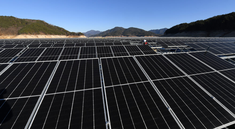 국내 최대 규모 수상태양광으로 탄소중립 실현