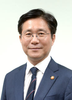 성윤모 한국산업기술대학 이사장(전 산업통상자원부 장관)