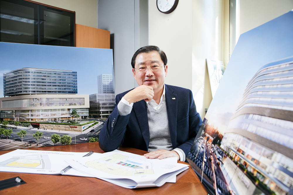 이철희 중앙대학교광명병원장이 병원 개원을 앞두고 운영 계획과 핵심 가치를 설명하고 있다. (사진=중앙대학교광명병원)