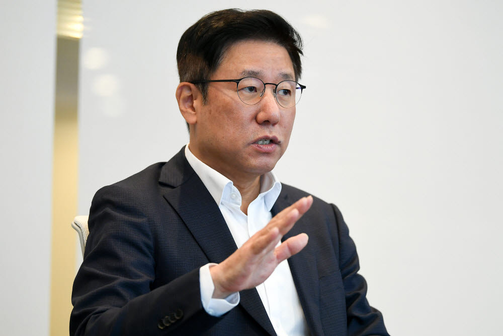 [데스크가 만났습니다]원성식 한국IBM 대표 “클라우드 시대로 비즈니스 방향 전환…올해 본격 성장"
