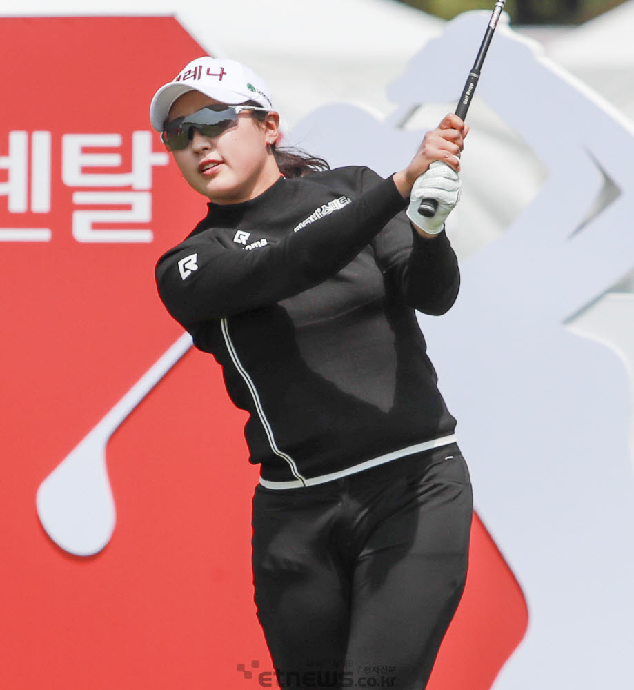 [포토]김민주, 첫 티샷은 완벽해요