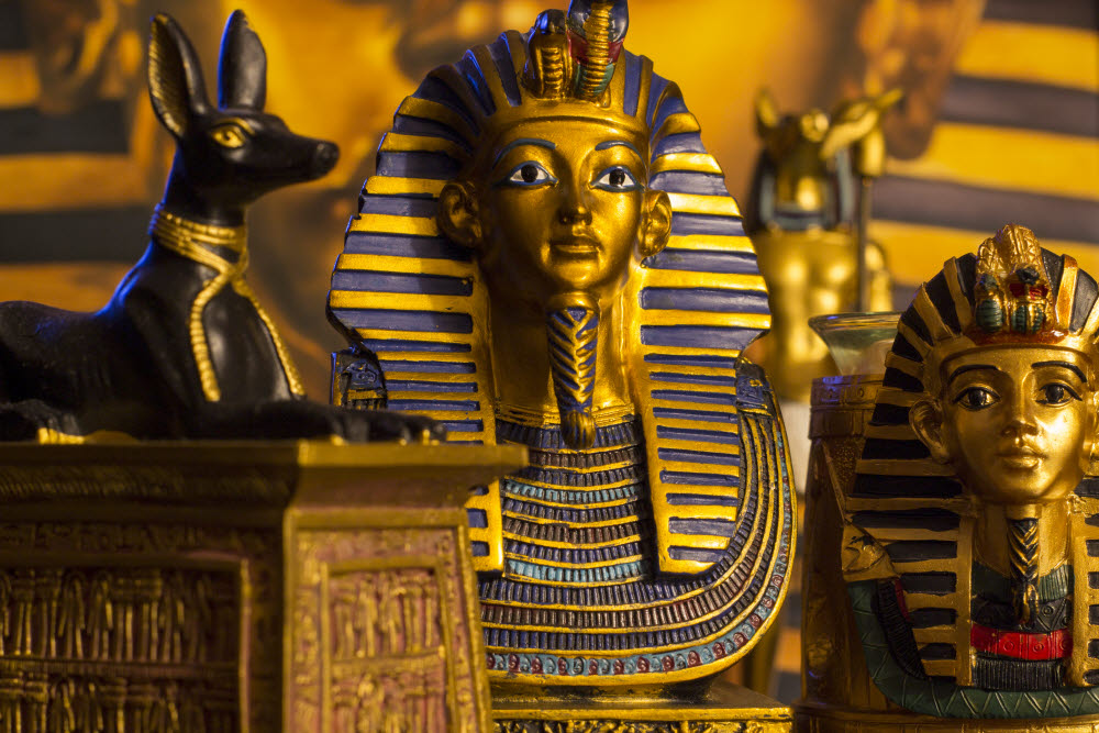 이집트 투탕카멘 무덤에서 발견된 단검은 강철 제련술이 발달되지 않았던 시기에 만들어져 수수께끼에 싸여 있었다. (출처: Shutterstock)
