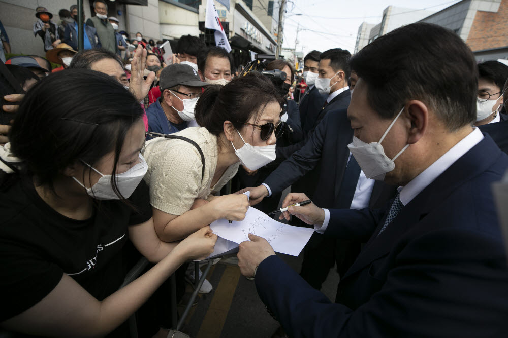 상주 찾은 윤석열 대통령 당선인