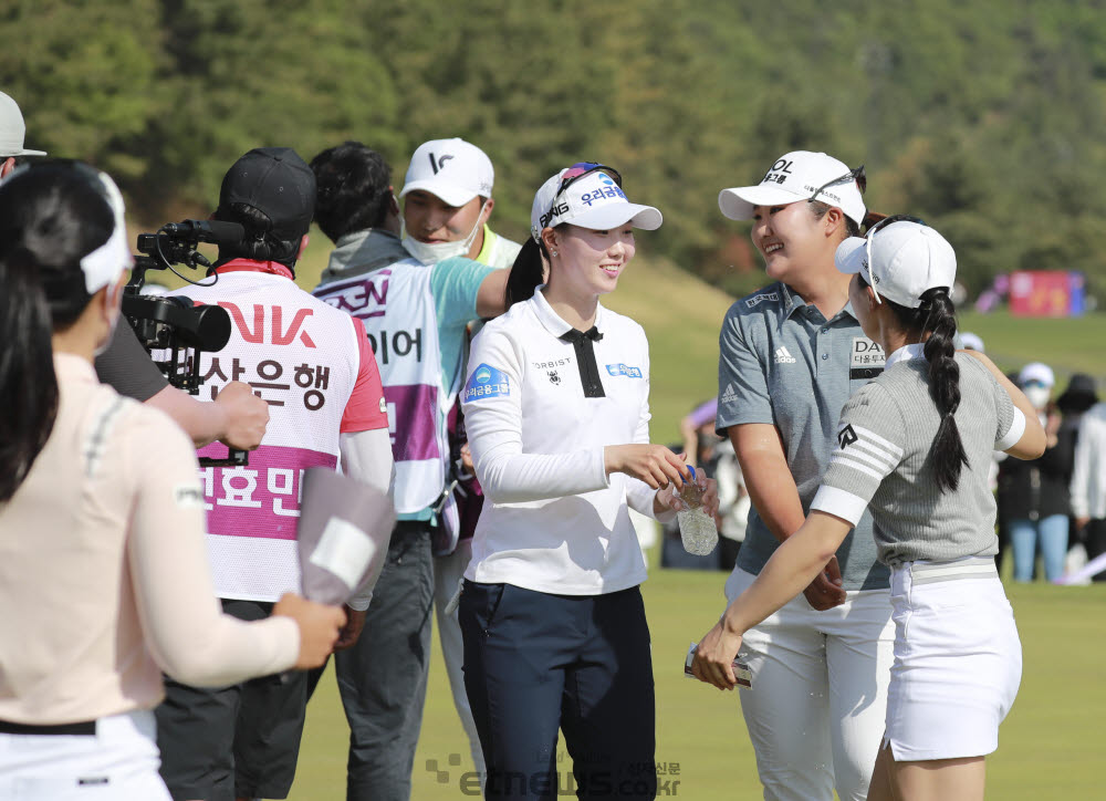 [포토]유해란, 우승이 확정되는 순간