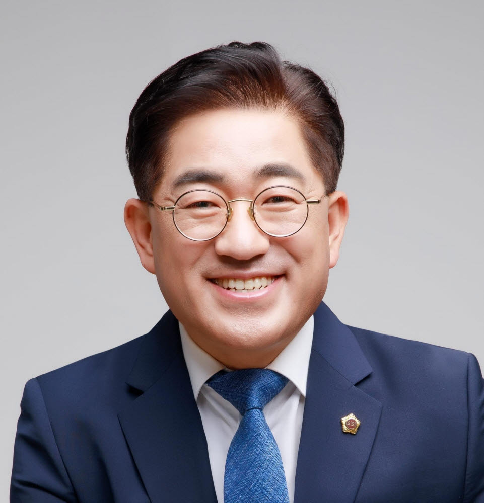 제10대 경기도의회 교육기획위원회 이기형 의원