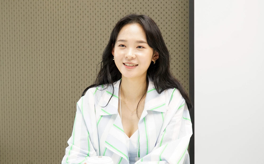 MBC 드라마 지금부터, 쇼타임! 천예지 역으로 활약한 배우 장하은과 최근 인터뷰를 가졌다.