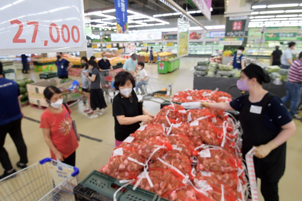 [사설]高물가, 취약계층 붕괴 막아야