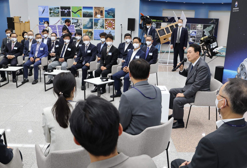 우주경제 비전 선포식 참석한 윤석열 대통령