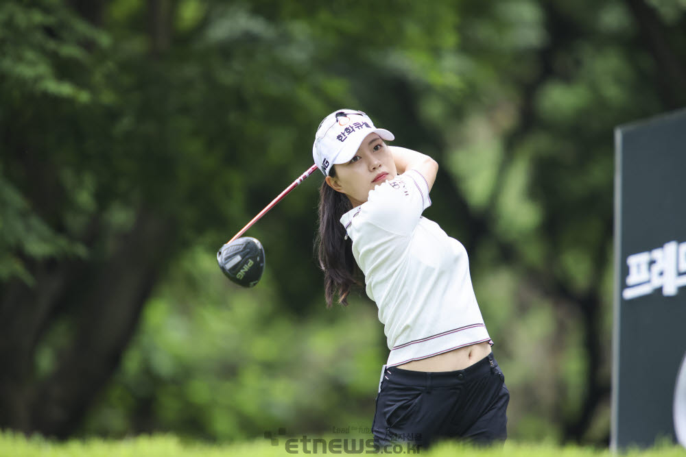 [포토]허다빈, 공격적으로 티샷해요