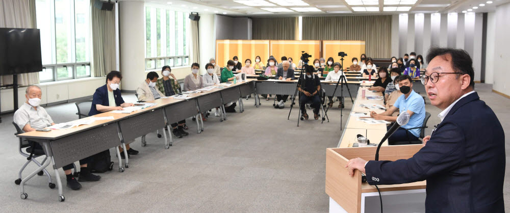 김정권 한반도메타버스연구원장 '메타버스에서 만나는 한반도' 강연