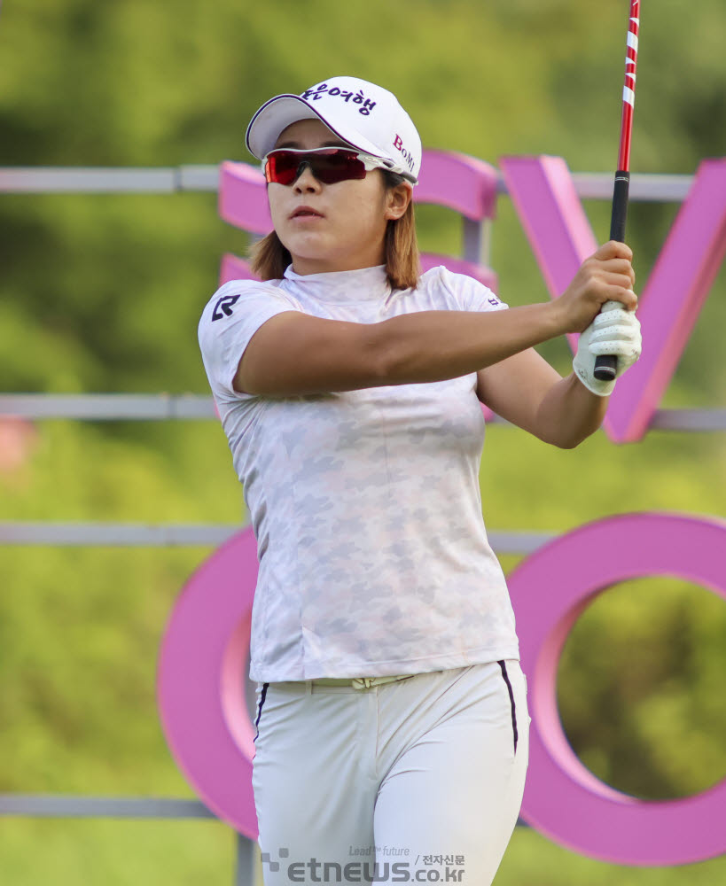 [포토]이기쁨, 간결한 티샷