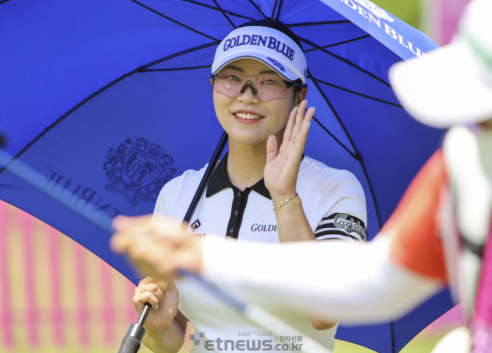 [포토]인주연, 예쁜 미소로 출발합니다