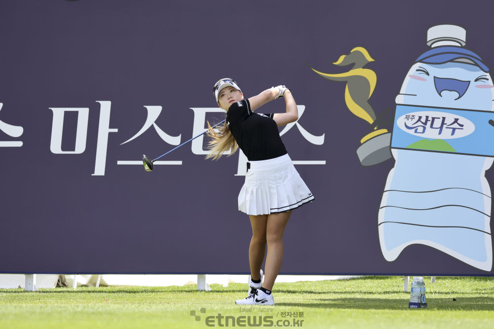 [포토]조아연, 연승으로 달린다