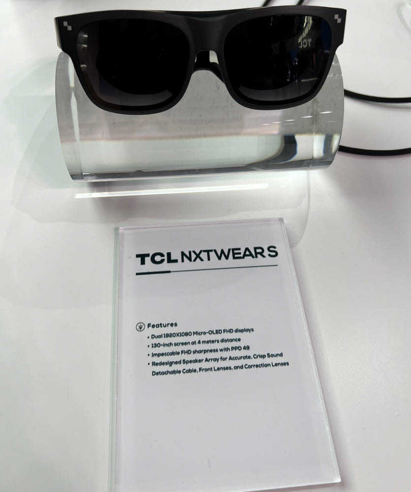 중국 TCL의 선글러스형 스크린 NXTWEARS.