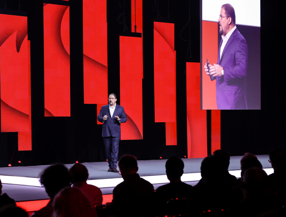 크리스티아노 아몬 퀄컴 CEO는 기조연설을 통해 "삼성과 퀄컴은 이미 분리할 수 없는 파트너로 업계 혁신을 주도하고 있다"고 밝혔다