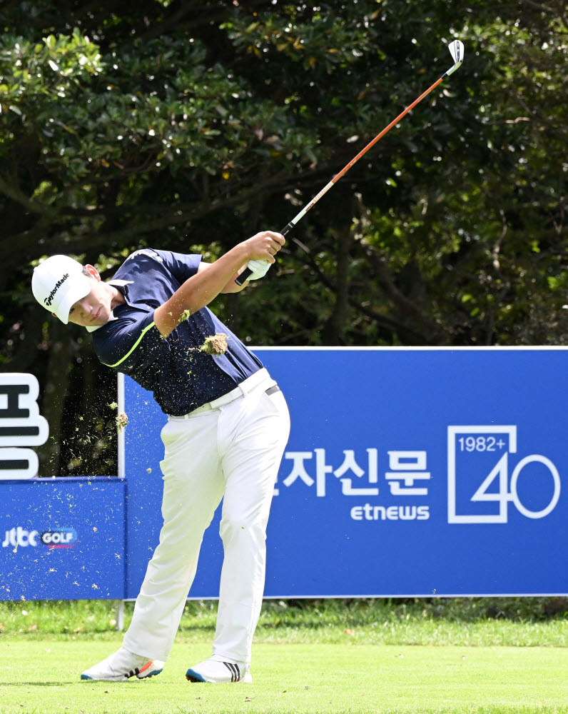 [포토]아마추어 선수 김다니엘, 프로 못지 않은 티샷