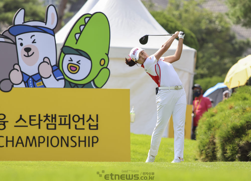 [포토]서연정, 활처럼 휘어지는 자세로