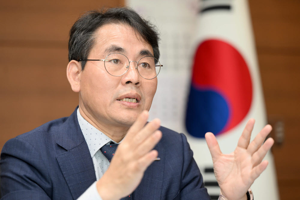 [데스크가 만났습니다]이재영 한국지역정보개발원장 “'지역디지털 2.0' 조기 완성 지원”