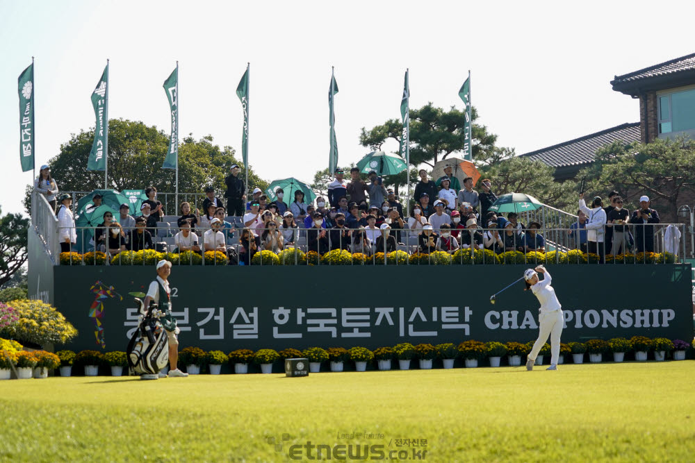 [포토]김수지, 많은 갤러리가 응원 왔어요