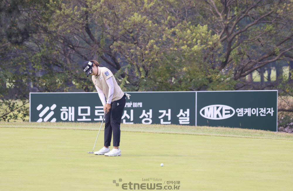 [포토]장수연, 버디 기회가 왔어요