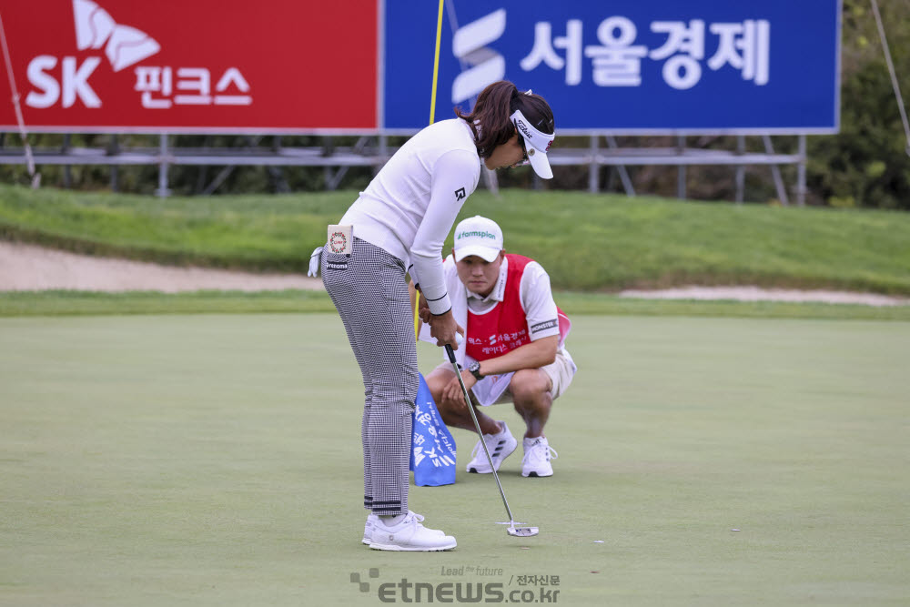 [포토]김민주, 신중하게 파로 마무리 한다