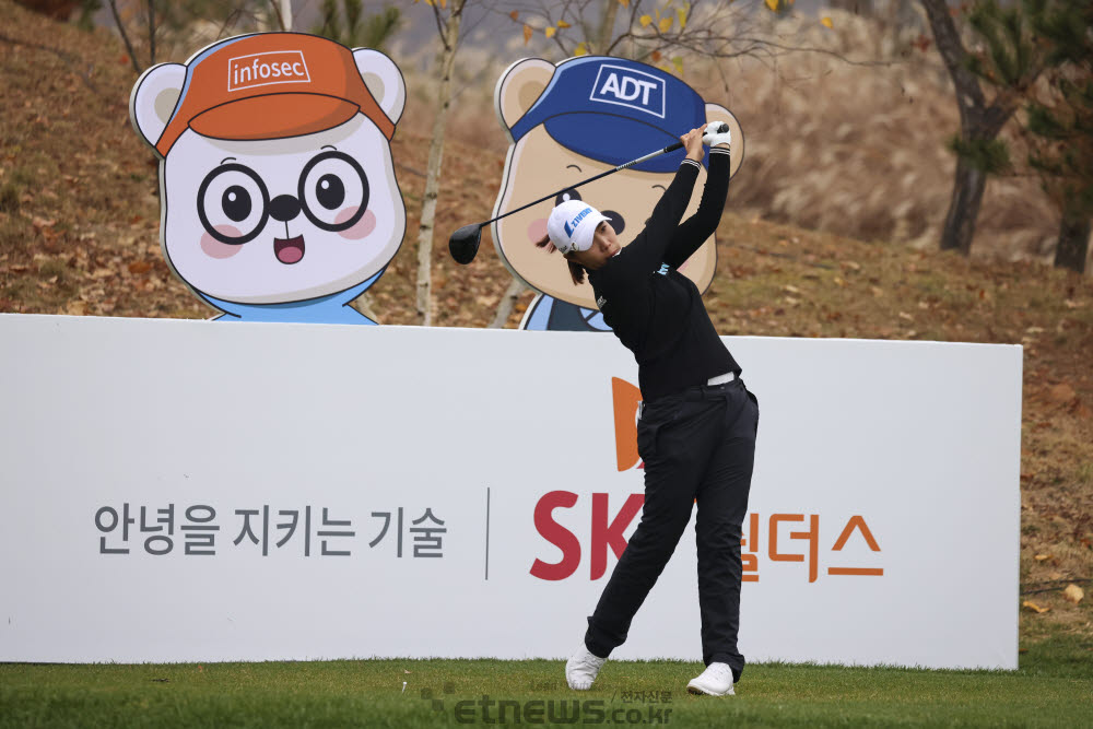 [포토]최민경, 실수 없이 보내야 한다