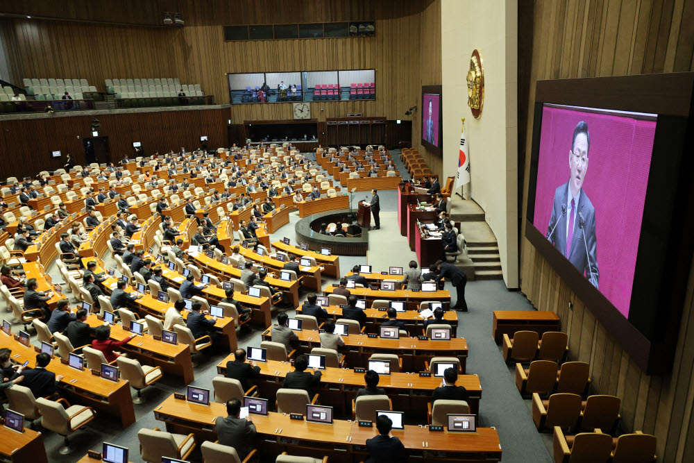 국민의힘 주호영 원내대표가 14일 오전 국회에서 열린 본회의에서 교섭단체 대표 연설을 하고 있다. 연합뉴스.