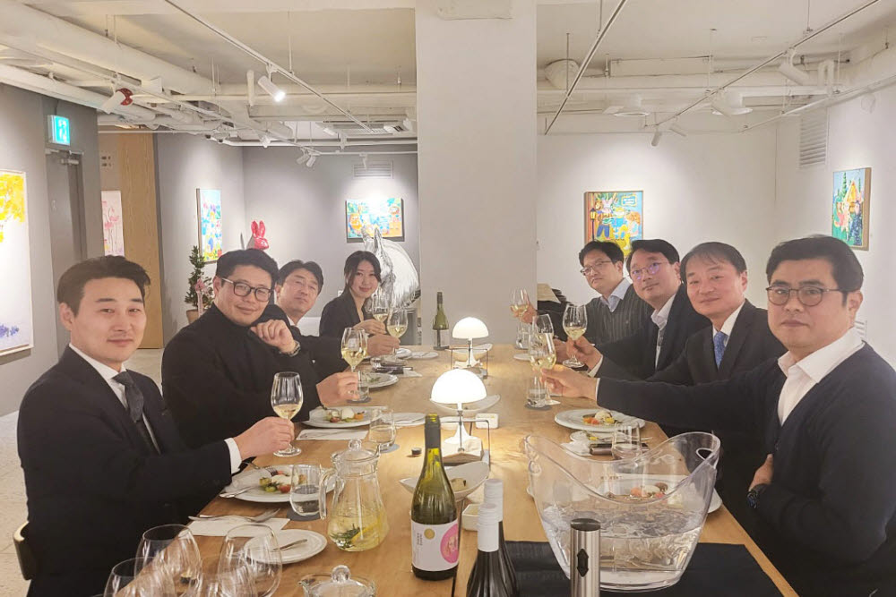 피씨엔은 디지털 시대의 사업영역 확대를 위한 솔루션 네트워크 얼라이언스를 서울 강남구에 위치한 PCN빌딩 레스토랑 언타이틀에서 16일 개최했다.