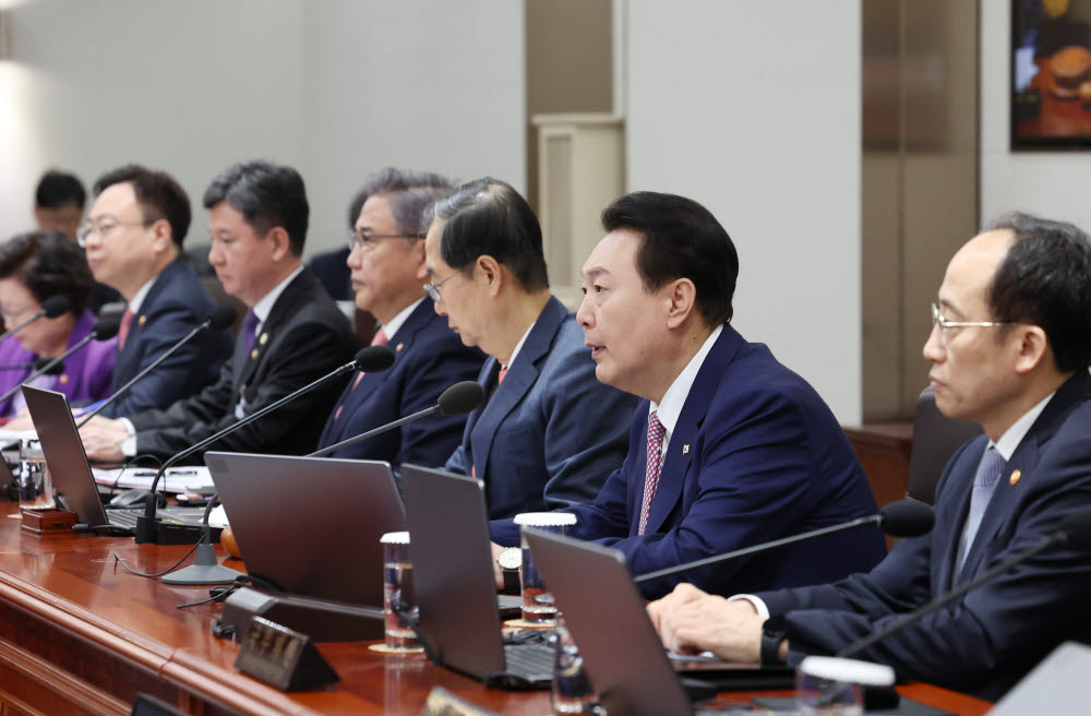 윤 대통령, "강제징용 피해자 배상 해법안 '부합'"