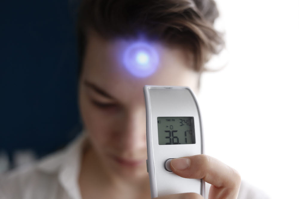 사람의 체온이 점점 낮아진다는 분석이 나오고 있다. (출처: Shutterstock)