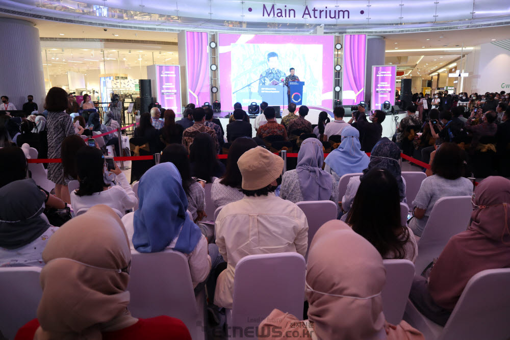 지난해 12월 인도네시아 자카르타 롯데쇼핑에비뉴에서 열린 코리아 360 개관식 모습. 전자신문DB