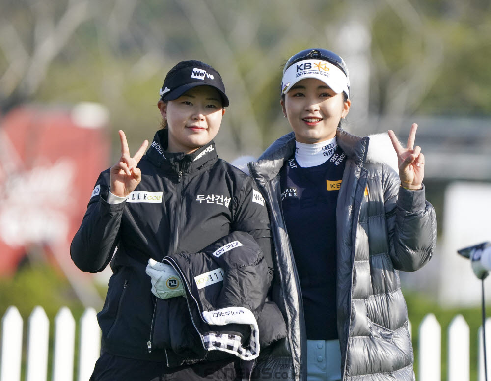 [포토]임희정-이예원, 다정하게 출발해요