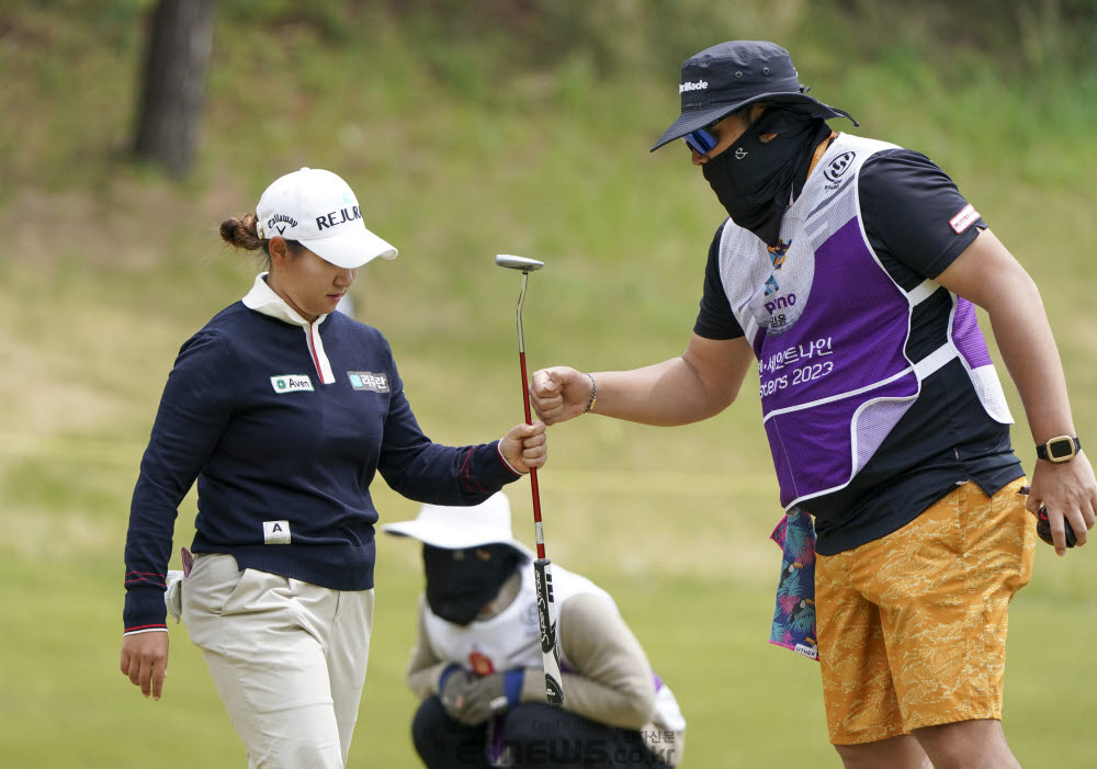 [포토]멋지게 파 세이브 하는 강채연